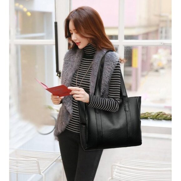 Elegant Red Leather Tote Bag - Picture 9 of 9